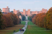 300px-windsor_castle_at_sunset_-_nov_2006.jpg